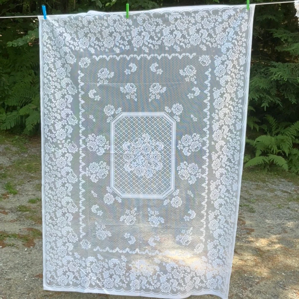Vintage White Floral Lace Tablecloth - Rectangular 52x70 - Romantic Cottagecore